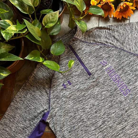 Washington Huskies Quarter Zip by Under Armour - Picture 1 of 15